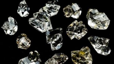 Impressionnant ! Des scientifiques ont créé des diamants en 150 minutes 6 Diamantes
