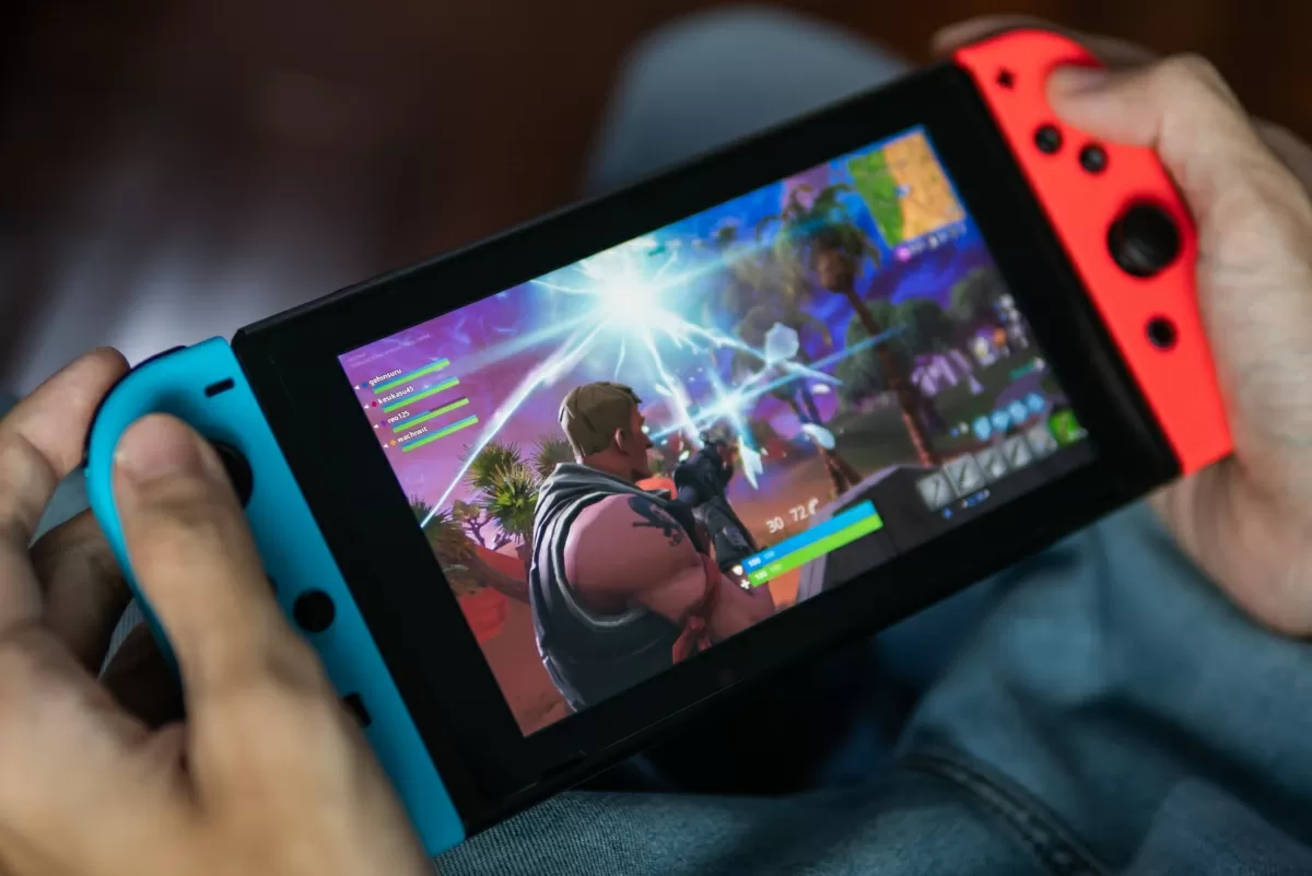 La Nintendo Switch 2 sera probablement plus grande et comportera des Joy-Cons magnétiques 2 La Nintendo Switch 2 sera probablement plus grande que son