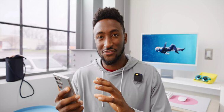 Le test cinglant de Humane Ai Pin de la star de YouTube Marques Brownlee mène à un débat sur l'éthique et l'influence 1 La critique cinglante de Humane Ai Pin de la star de YouTube Marques Brownlee mène à un débat sur l'éthique et l'influence