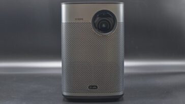 Les 5 meilleurs vidéoprojecteurs pour les présentations et les réunions 2024 17 Xgimi Halo+ Front