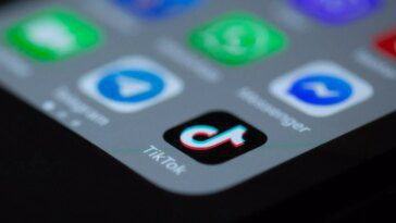 L’interdiction américaine de TikTok pourrait commencer l’année prochaine alors que Biden signe la loi, mais une bataille juridique se profile 10 US TikTok ban could begin next year as Biden signs law, but legal battle looms