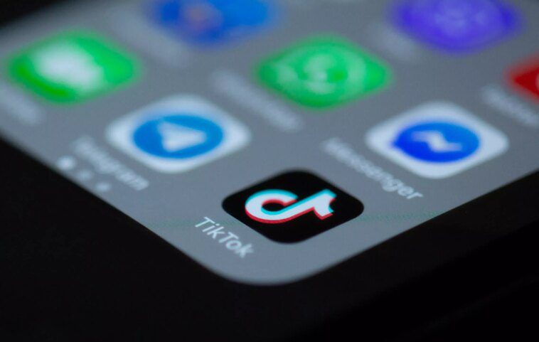 L’interdiction américaine de TikTok pourrait commencer l’année prochaine alors que Biden signe la loi, mais une bataille juridique se profile 1 US TikTok ban could begin next year as Biden signs law, but legal battle looms
