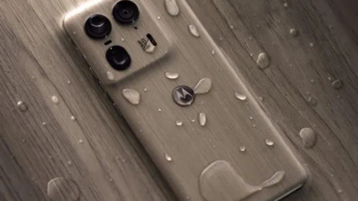 Motorola lance un smartphone avec une coque en bois : combien coûtent les nouveaux Edge 50 2 MOTOROLA | Le nouveau Motorola Edge 50 Ultra avec une coque en bois