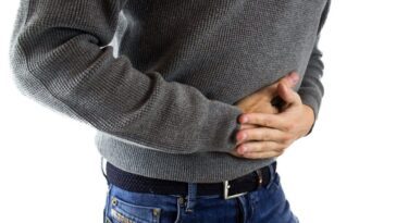 Quels sont les symptômes de l'infection par le norovirus, le virus qui peut se cacher dans les aqueducs 3 Immagine