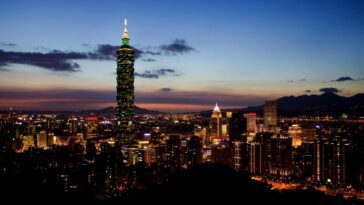 Un séisme massif de magnitude 7,4 frappe Taiwan et menace la chaîne d'approvisionnement technologique 18 Massive 7.4-magnitude earthquake strikes Taiwan, threatens tech supply chain