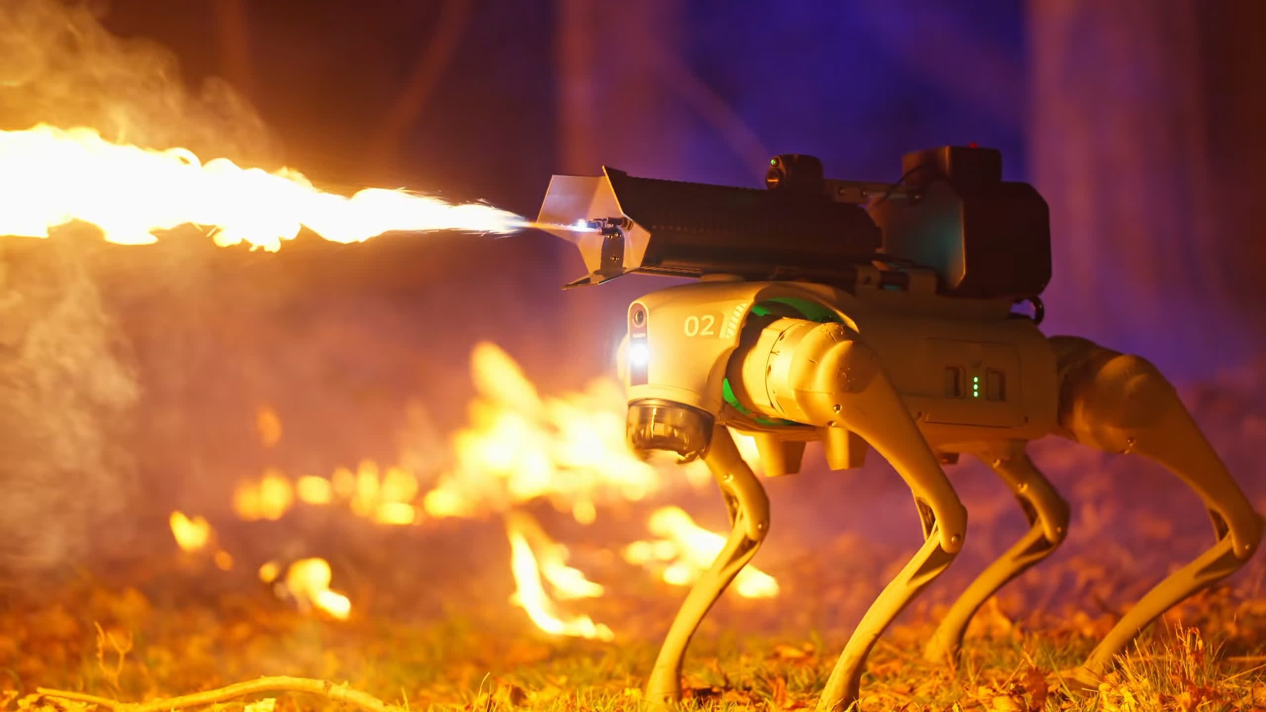 Vous pouvez désormais inquiéter vos amis avec ce chien robot équipé d'un lance-flammes à 9 420 $ 2 Vous pouvez desormais inquieter vos amis avec ce chien robot