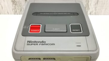 Un prototype rare de Super Famicom atteint 40 000 $ aux enchères 18 Rare Super Famicom prototype zooms to $40k bid at auction