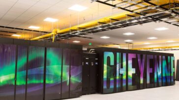 Le supercalculateur Cheyenne vendu au plus offrant pour 480 000 $ 15 Cheyenne supercomputer sold to the highest bidder for $480,000