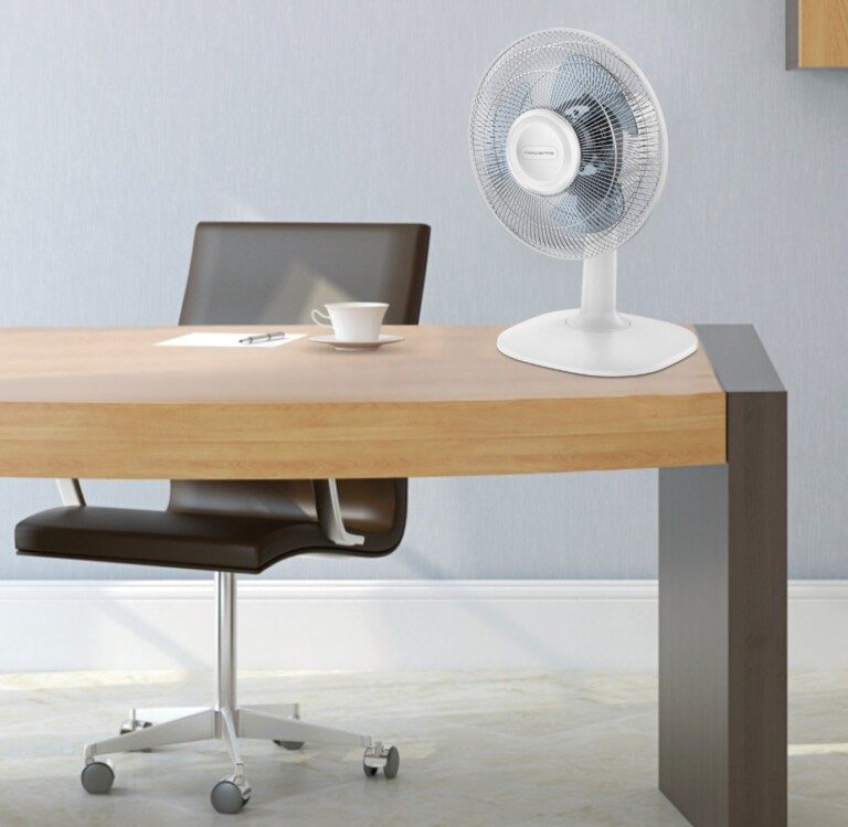 cLIMATISEURS : Restez au frais avec ces appareils 4 Ein Ventilator genügt oft, zum Beispiel fürs Homeoffice. (Foto: Rowenta)
