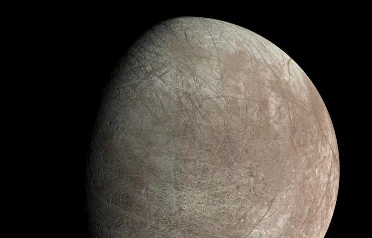 Les images Juno de la NASA montre un déplacement de la coquille de glace au-dessus de l'océan souterrain d'Europe 1 NASA