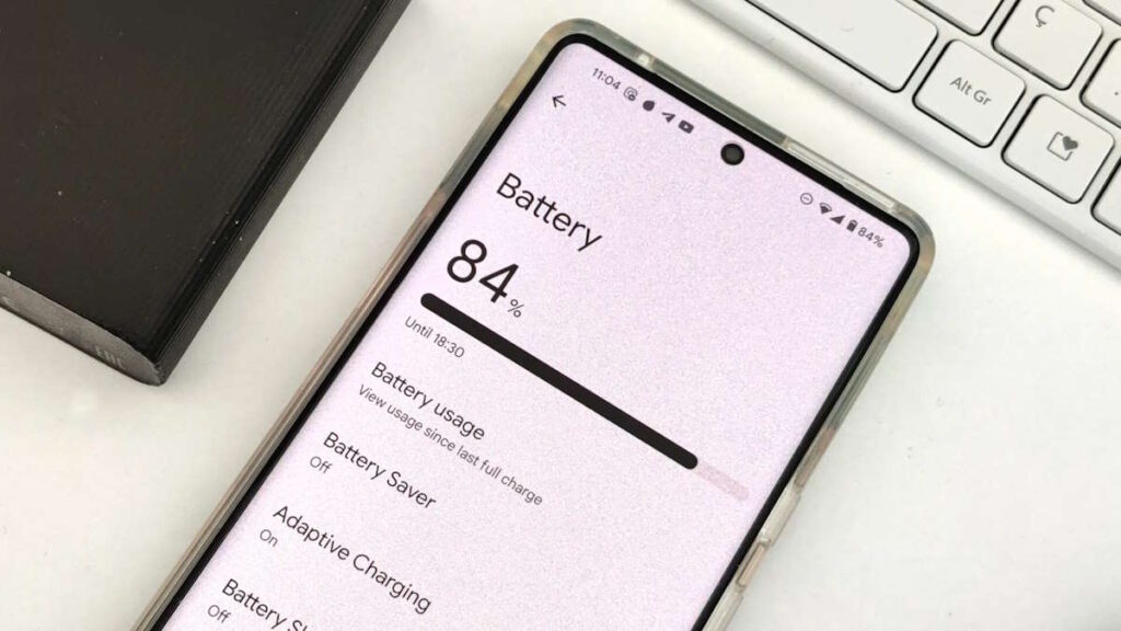 Android 15 est meilleur pour gérer la batterie et garantit 3 heures d'utilisation supplémentaires du smartphone 3 Android 15 batterie énergie smartphone Google