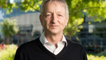 Le parrain de l'IA, Geoffrey Hinton, affirme que le revenu de base universel est nécessaire face aux pertes d'emplois liées à l'IA 4 Godfather of AI Geoffrey Hinton says universal basic income needed in face of AI-related job losses