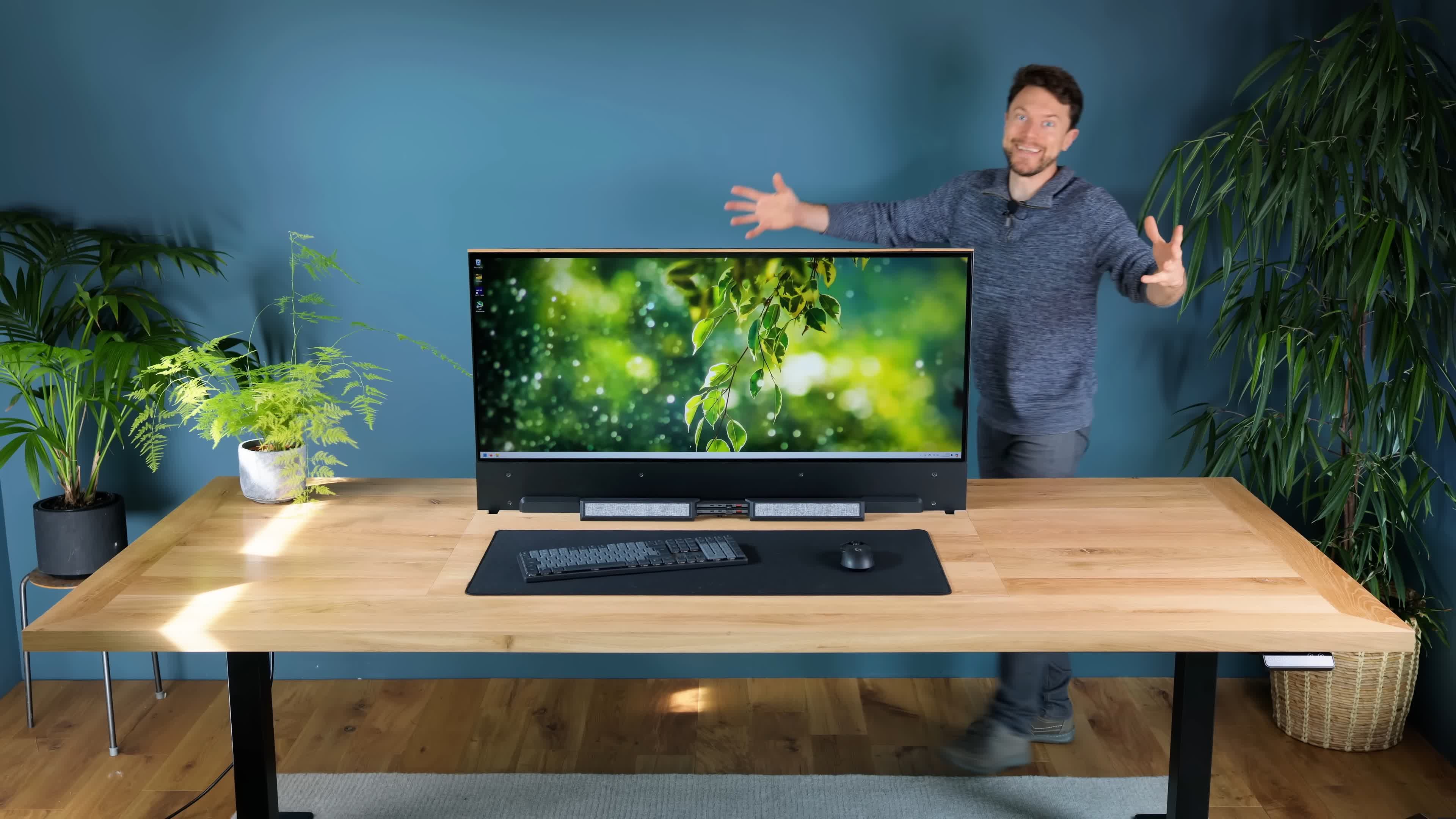 Ce bureau cache un PC de jeu complet, une RTX 4090 et un moniteur OLED grand écran inclus 3 1716843742 536 Ce bureau cache un PC de jeu complet un RTX
