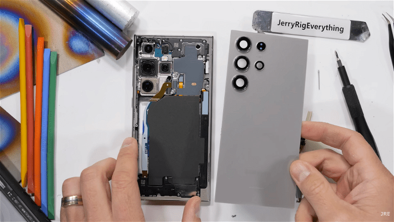 Samsung Accusé par iFixit : La réparabilité des galaxy en déclin 2 Dites adieu à la réparation facile de votre téléphone Samsung Galaxy : iFixit a rompu ses accords