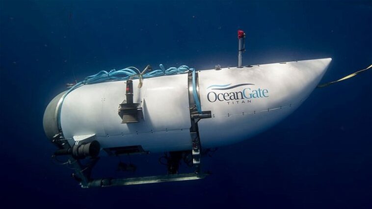 Il ne s'est pas écoulé un an depuis l'implosion de l'OceanGate, mais un milliardaire prévoit déjà de descendre jusqu'au Titanic 1 No ha pasado un año de la implosión del OceanGate, pero un billonario ya planea descender hasta el Titanic
