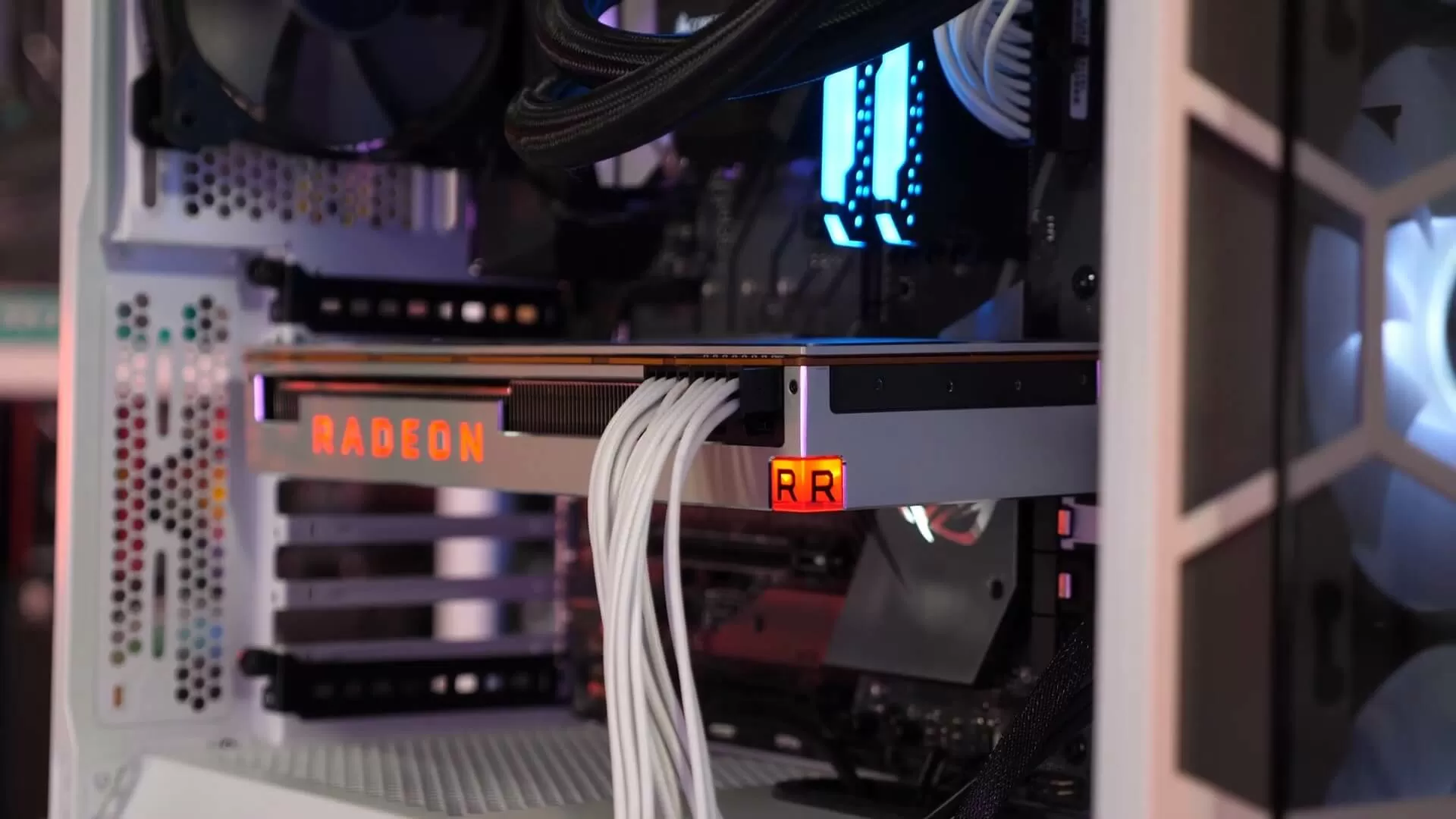 Le GPU RDNA 4 annulé d'AMD aurait pu doubler les performances du 7900 XTX 2 Le GPU RDNA 4 annule dAMD aurait pu doubler les
