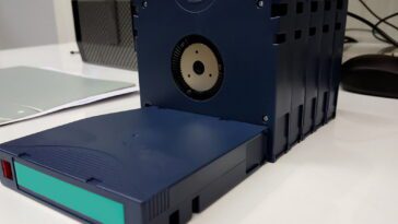 Les expéditions de bandes magnétiques LTO ont atteint un niveau record de 152,9 exaoctets en 2023 11 LTO magnetic tape shipments reached a record 152.9 exabytes in 2023