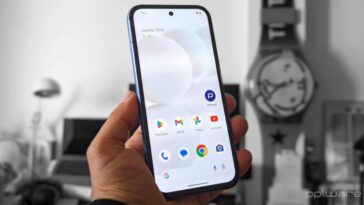 Mise à jour du smartphone Google Android Pixel 8a