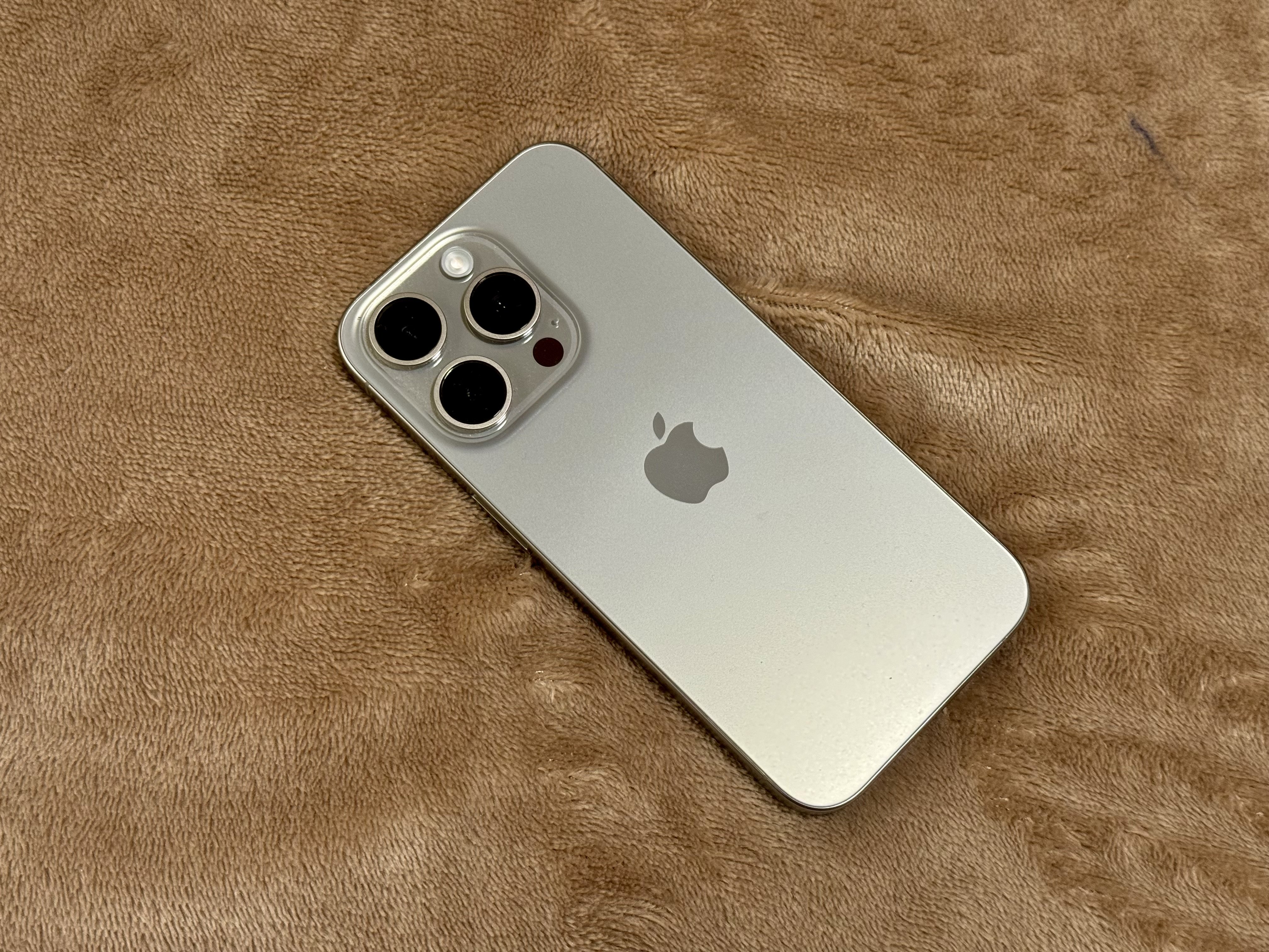 Premières impressions de l'iPhone 15 Pro : qu'est-ce qui me manque du 15 Pro Max ? 3 Vue de l'iPhone 15 Pro