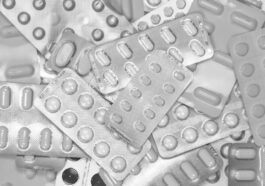 Un nouvel antibiotique tue les bactéries résistantes aux médicaments en épargnant les "bonnes" 83 Immagine