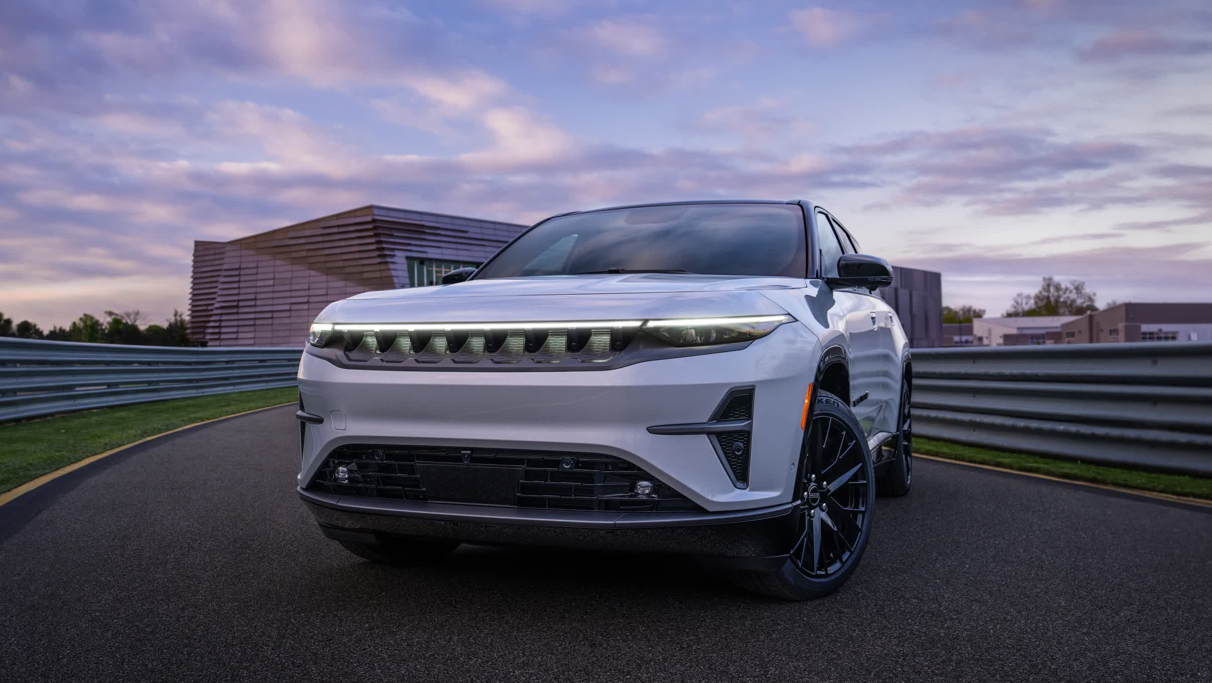 Le premier véhicule électrique de Jeep est le Wagoneer S à 72 000 $ : autonomie de 482 km, 600 chevaux 4 1717217439 538 Le premier vehicule electrique de Jeep est le Wagoneer S