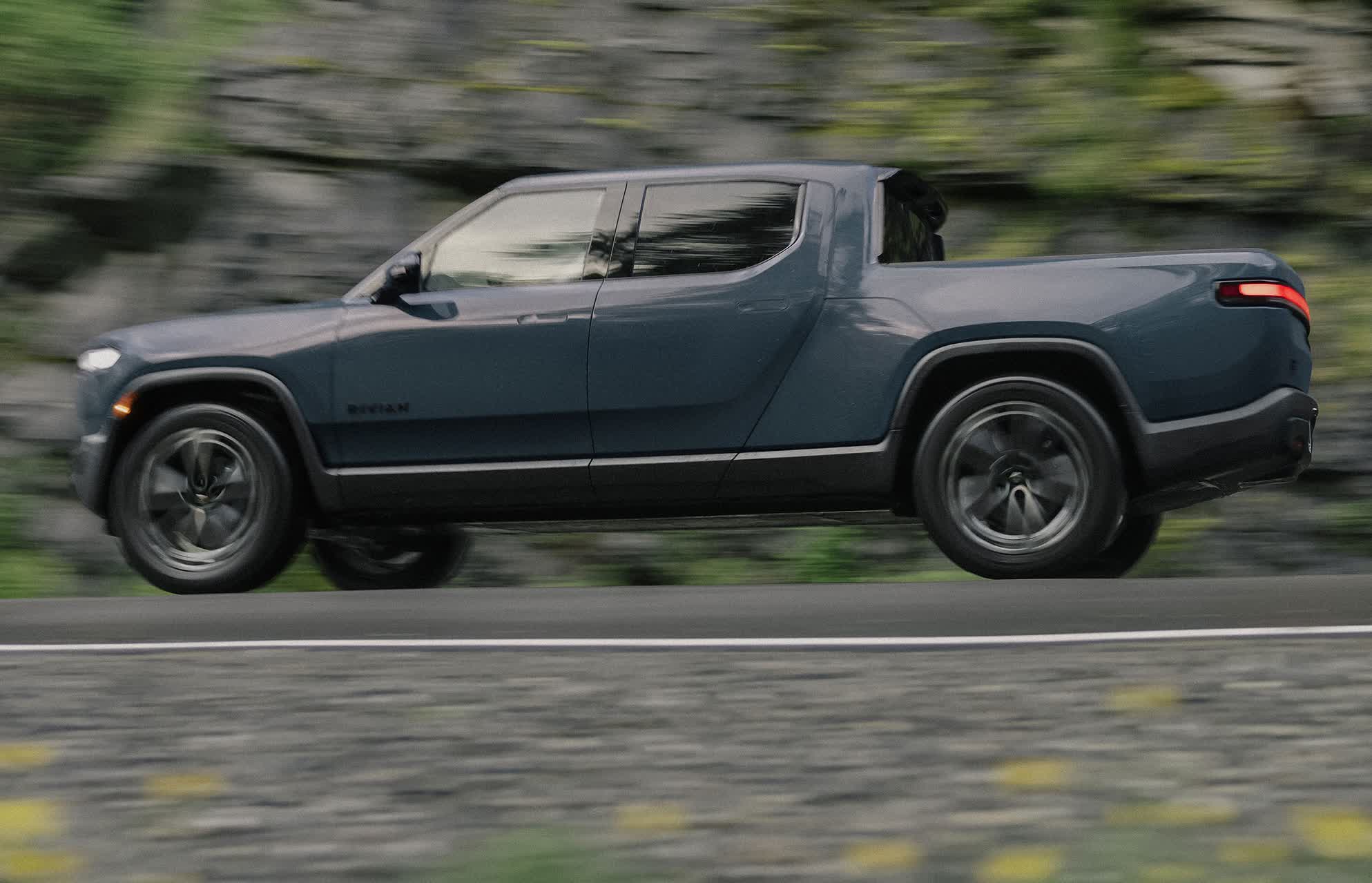 1717946570 657 La nouvelle gamme de camionnettes et de SUV R1 de