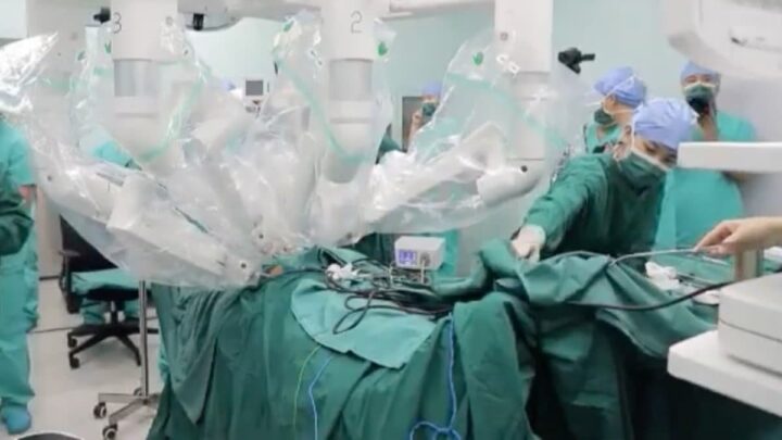 Équipe chinoise a réalisé une opération à distance avec l'aide d'un robot 3 1718107753 451 Equipe chinoise a realise une operation a distance avec laide