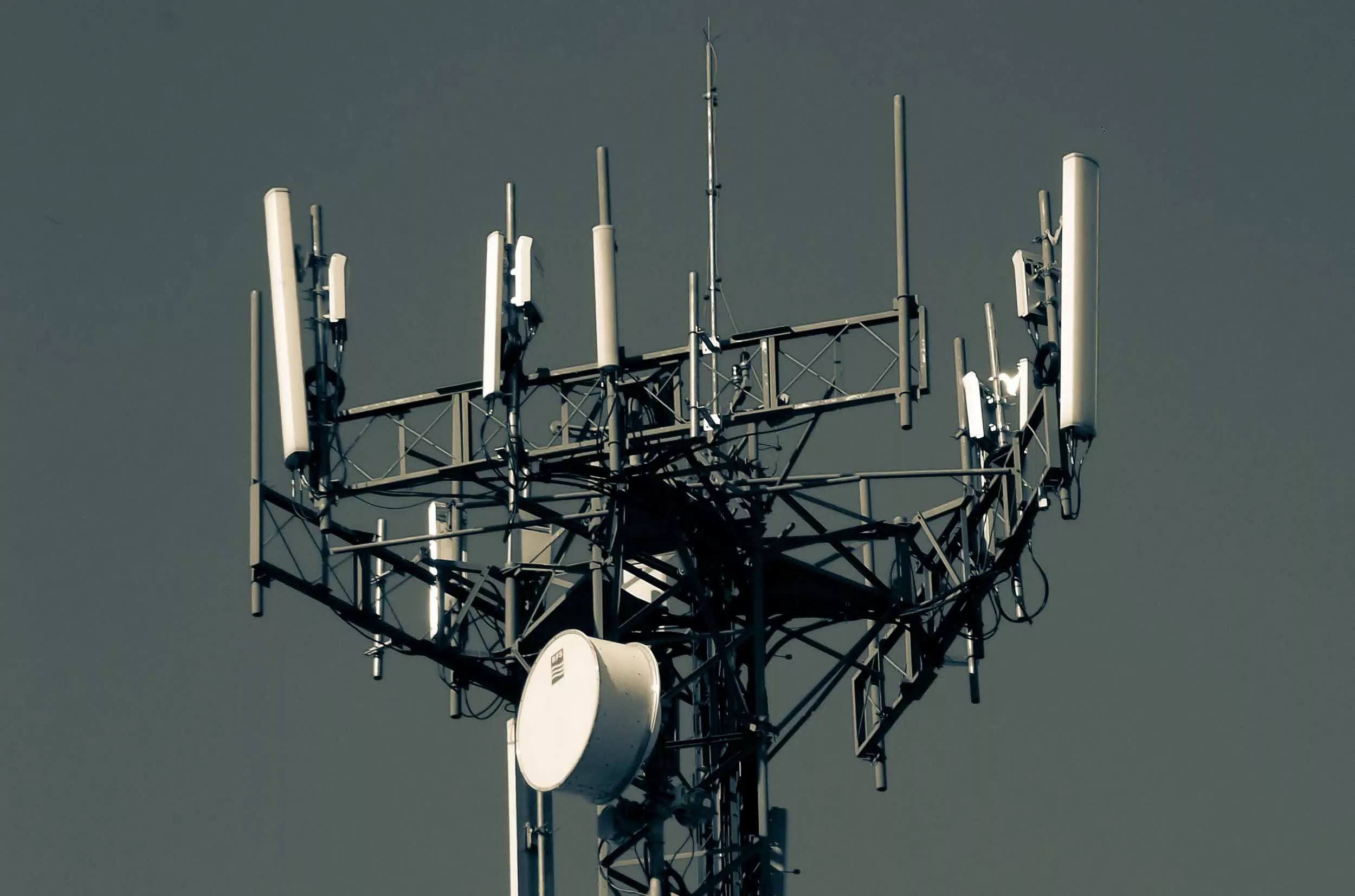 A homemade cell tower allowed fraudsters in the UK to bombard people with scam texts