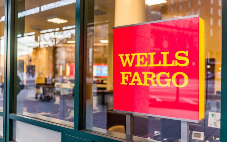 Wells Fargo a licencié une douzaine d'employés pour avoir simulé une "activité du clavier" 1 Wells Fargo fired a dozen employees for simulating keyboard activity