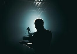 L'IA générative est plus susceptible d'être utilisée à mauvais escient pour influencer votre vote que pour voler votre argent 36 Generative AI is more likely to be misused to influence your vote than to steal your money