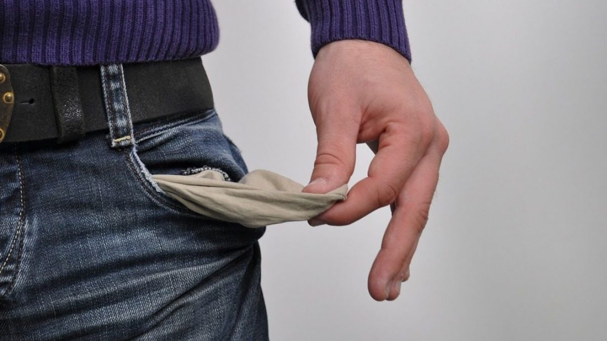 Alzheimer, parmi les signes également le déclin financier: lien avec les paiements hypothécaires manqués et les paiements en retard 2 Immagine
