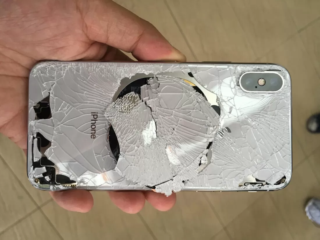 Apple met à jour la couverture de garantie pour exclure les fissures sur les écrans de l'iPhone et de l'Apple Watch 2 Apple met a jour la couverture de garantie pour