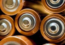 Scientists propose method to extend lithium-ion battery life while lowering costs