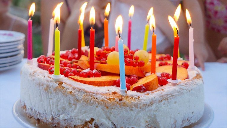 Comment faire une vidéo d'anniversaire avec Google Photos 2 Comment créer une vidéo d'anniversaire avec Google Photos