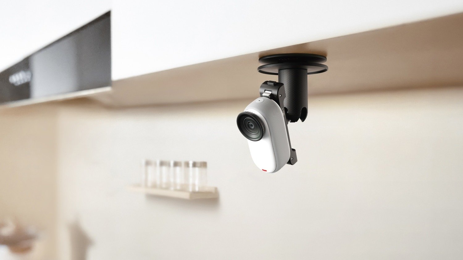 La caméra d'action la plus petite du monde est maintenant encore meilleure: la nouvelle Insta360 GO 3S 3 Insta360 Go 3s avec un support pivotant