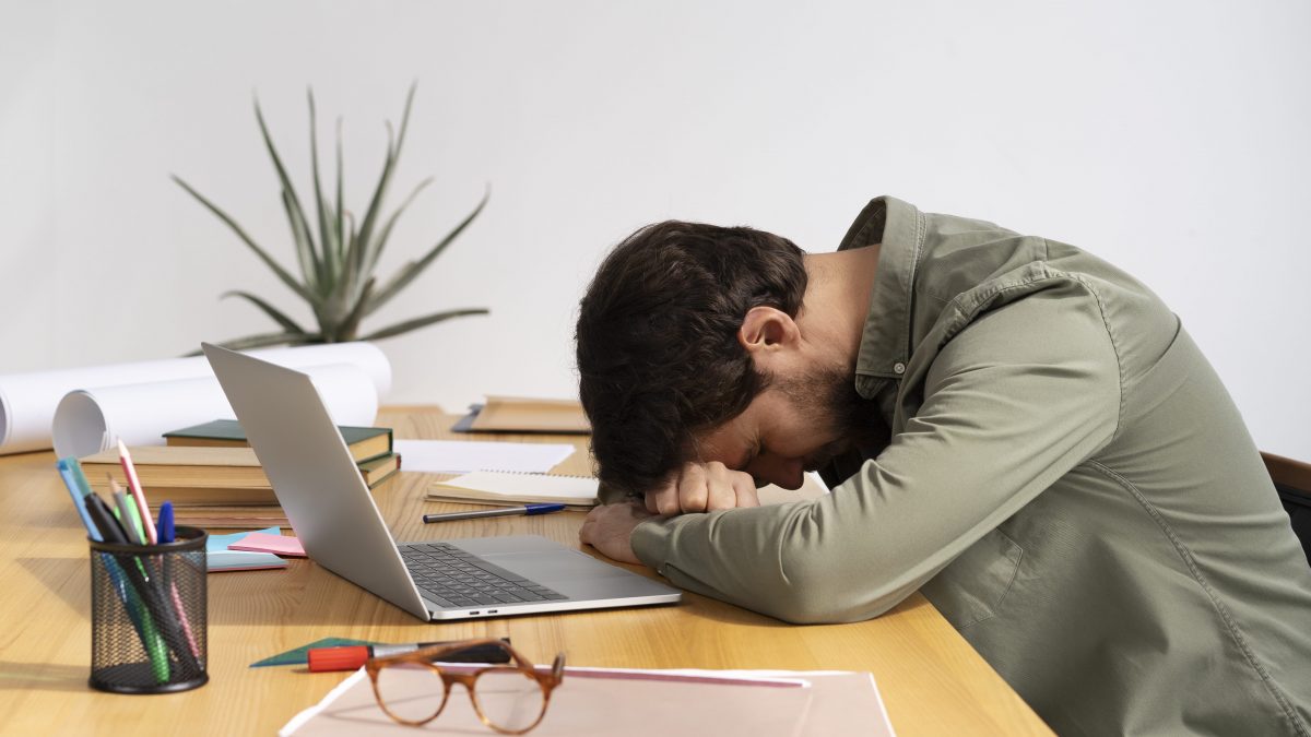 Passer une nuit sans dormir vous amènera à faire des erreurs: quelles sont les conséquences 2 Image