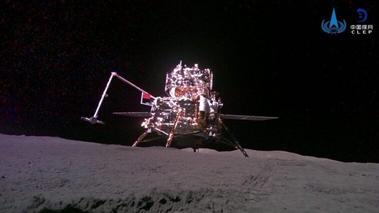 Pour la première fois, des roches de la face cachée de la Lune rassemblées : historique pour la Chine 1 Il lander cinese (con la sonda ascendente) Chang'e-6. Credit: CNSA