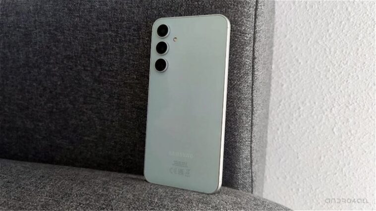 Samsung Galaxy S24 FE: une fuite confirme qu'il disposera des mêmes objectifs photo que... 1 Samsung Galaxy S24 FE: una filtración confirma que contará con las mismas cámaras que su predecesor