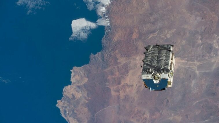 Cette famille porte plainte contre la Nasa: "Leurs déchets spatiaux sont tombés sur notre maison" 1 Image