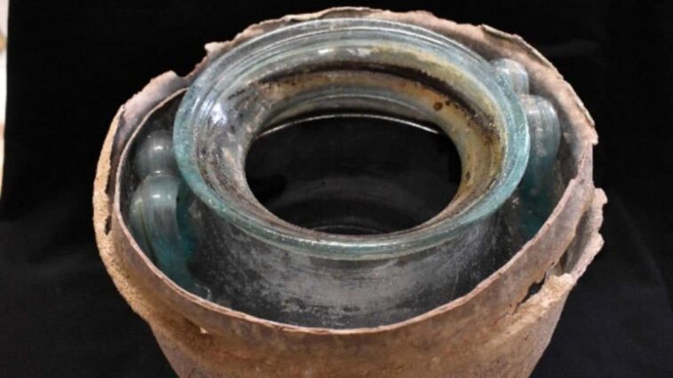 Le vin le plus ancien du monde trouvé dans une urne funéraire, comment est-il fait ? 1 Image