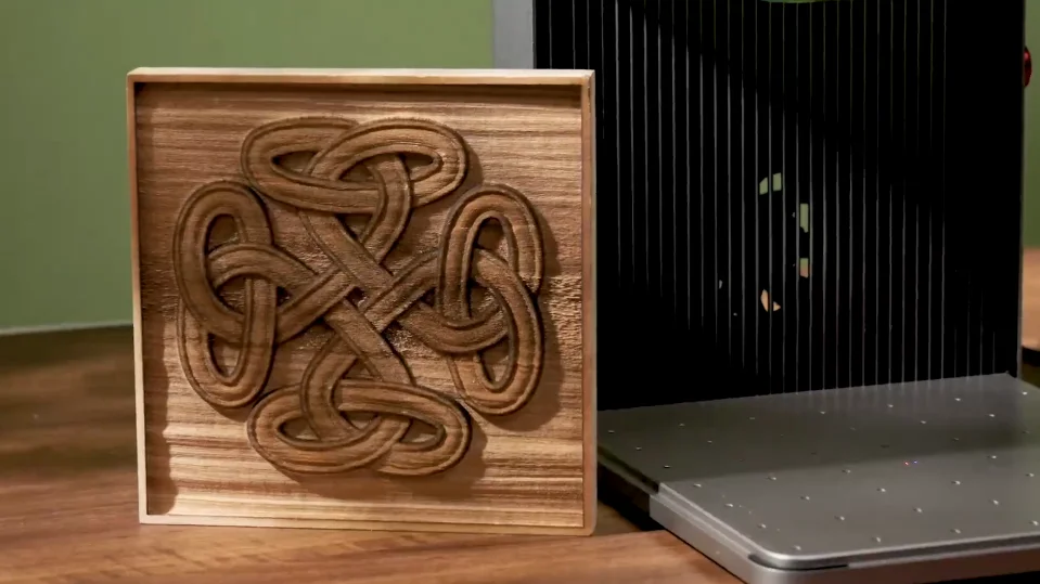 xTool F1 Ultra : La révolution de la gravure laser 7 Xtool F1 Ultra Gravure Bois