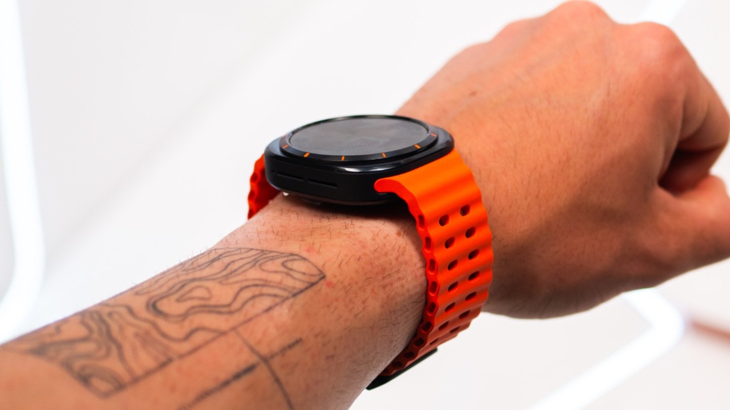 Samsung Galaxy Watch Ultra: un design révolutionnaire pour conquérir le marché des montres intelligentes sportives extrêmes 3 Épaisseur et bracelet de la Samsung Galaxy Watch Ultra