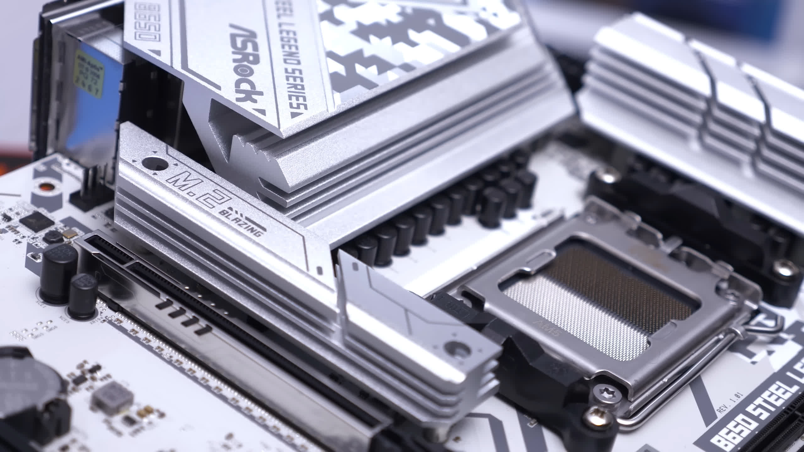 Toutes les cartes mères x56 AMD B650 : thermiques VRM et plus encore 5 1720697813 450 Tour dhorizon des cartes meres x56 AMD B650 thermiques VRM et