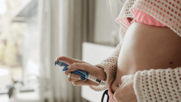Un nouveau médicament inverse le diabète chez la souris, en augmentant de 700 % la production d'insuline par les cellules productrices 25 New drug reverses diabetes in mice, boosting insulin-making cells by 700%