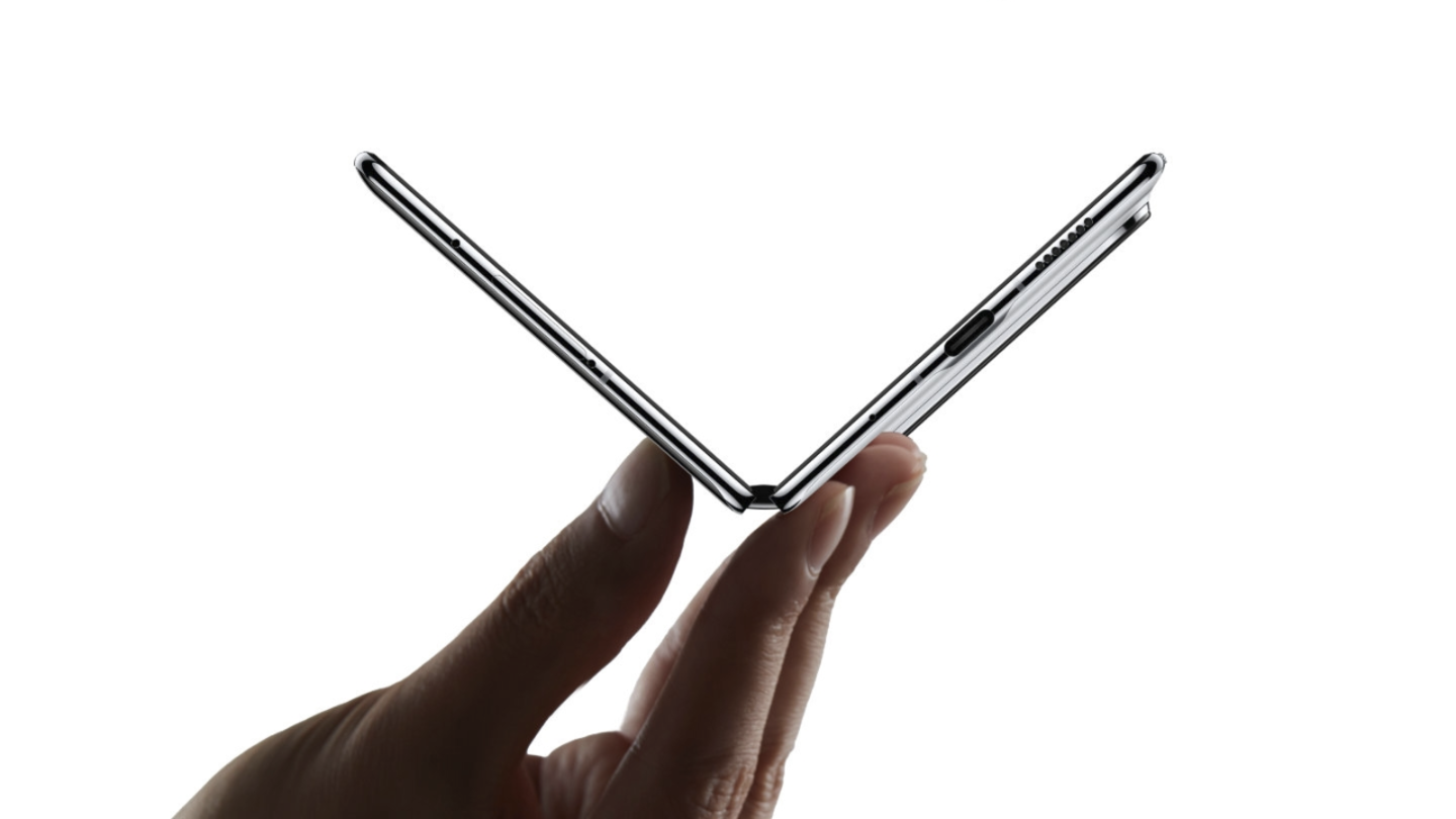 Xiaomi MIX Fold 4 : le smartphone pliable le plus avancé de Xiaomi monte en gamme en photographie et design 3 Xiaomi MIX Fold 4 latéral