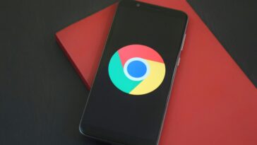 Google se concentre sur la confidentialité des utilisateurs et conservera désormais les cookies tiers dans Chrome 15 Google pivots on user privacy, will now keep third-party cookies in Chrome