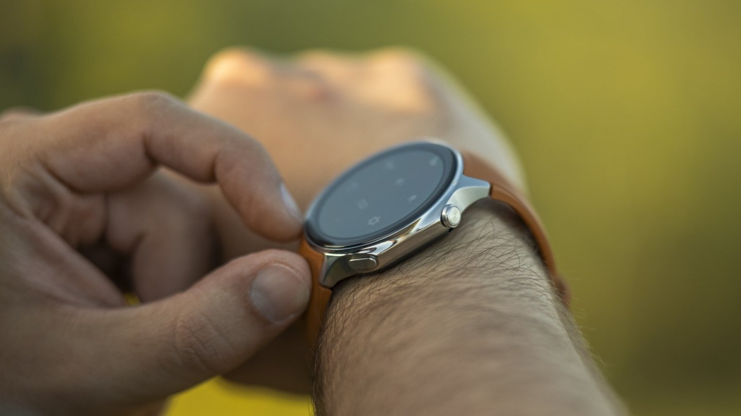 Vue latérale du OPPO Watch X