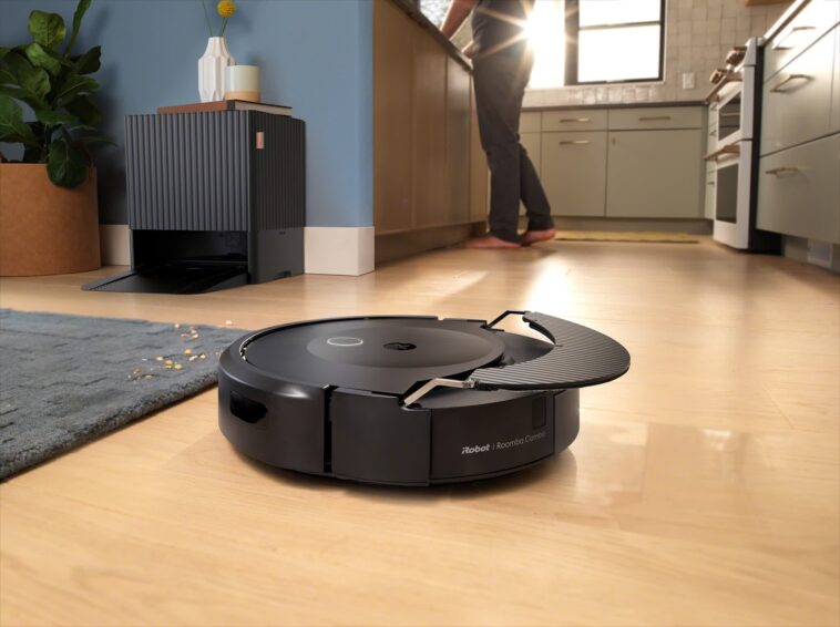 Le Roomba Combo 10 Max 2 en 1 d'iRobot est doté d'une vadrouille autonettoyante 1 iRobot