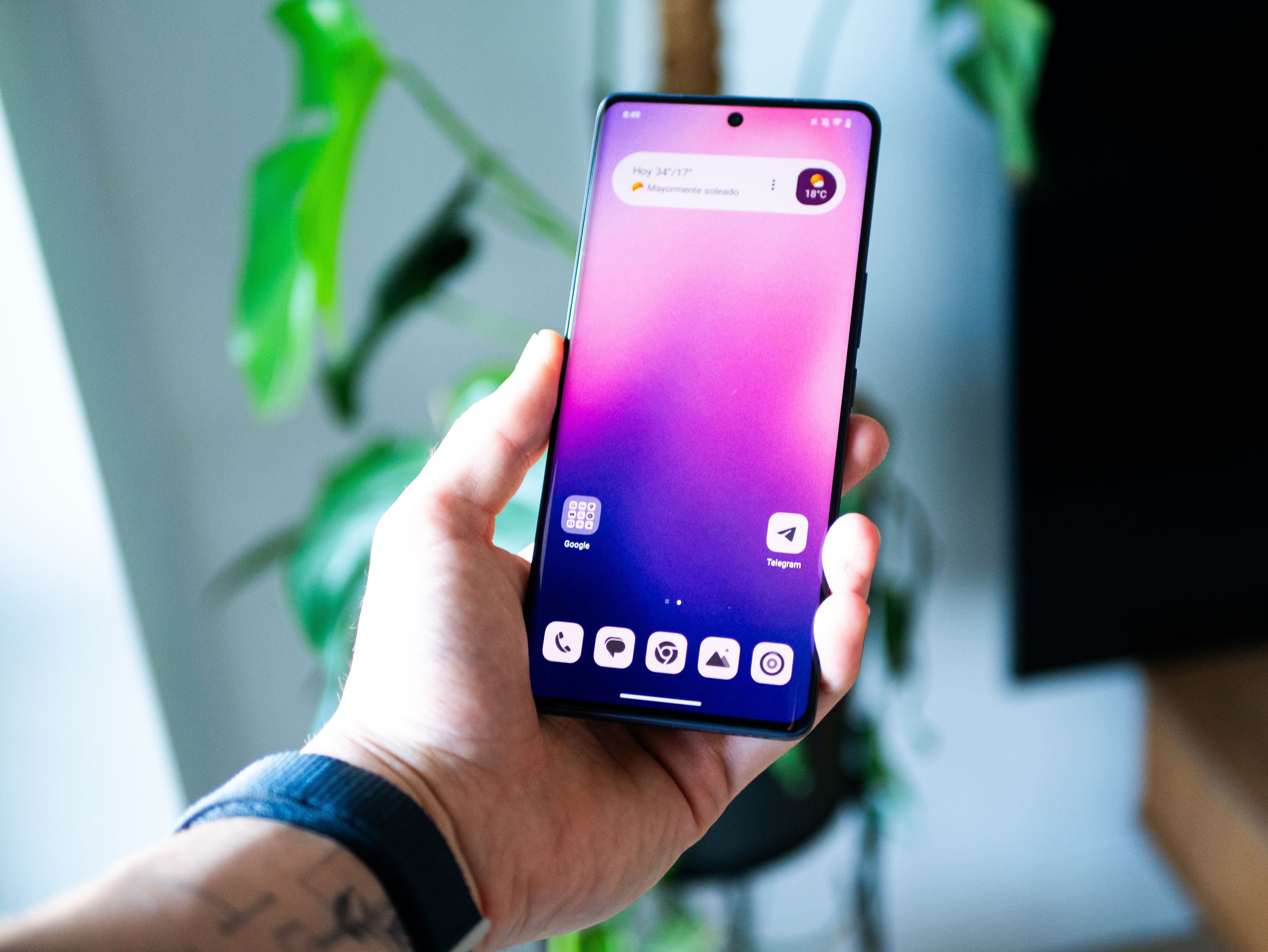 Apple n'est plus parmi les 5 marques qui vendent le plus de mobiles en Chine : Huawei en est en partie responsable 3 Écran du vivo V40 5G