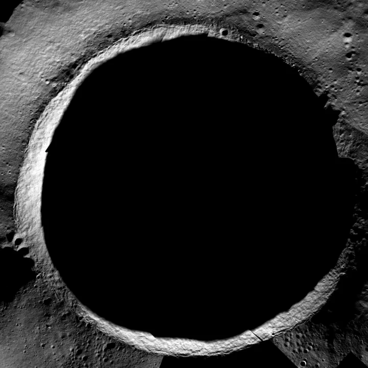 1722105428 619 La camera de la NASA revele le cote sombre de.webp